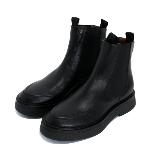 Boots Kikie flat platform